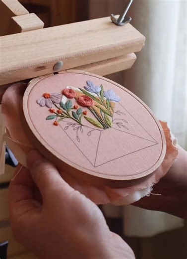 Beautiful Handwork . . . #handembroideryideas #embroideryproject #creativedesigns #embroideryinspiration #DIYembroidery #embroiderylove #stitchingcreations #embroideryartwork #needleworkideas #embroideryaddict #handstitchingideas #handstitchinginspiration #creativestitching #diystitching #stitchingaddict #handmadestitching #stitchingprojects #embroiderylove #sewingideas #craftyhands #handcraftedcreations #handcraftlove #handmadeinspiration #craftingideas #DIYhandcrafts #handmadeartwork #creative