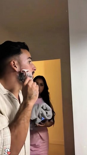 If you shave your beard,you’d better be prepared to get dumped🤣😂😩#couple#prank#shave #beard #funny