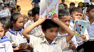 Little Library បង្កើតយុទ្ធនាការ“Building Bridges Through Book” ដើម្បីគាំទ្រការអានកុមារកម្ពុជា ដោយធ្វើការរៃអង្គាសថវិកាពីសប្បុរសជន ដើម្បីទិញសម្ភារៈសិក្សា និងសៀវភៅមួយចំនួនសម្រាប់កុមារកម្ពុជាដែលនៅខេត្តគោលដៅមួយចំនួន។ | RVAKhmer