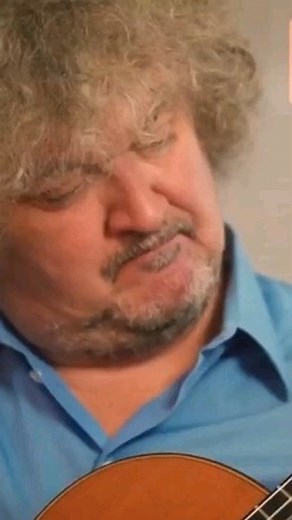 Zoran Dukic plays "Paris, texas" from "Cinema Paradiso" by @stevegoss1 🎶 This piece is part of the album "Black Bile". #stephengoss #zorandukic #guitarcoop #classicalguitarists #classicalguitar #sologuitar #classicalguitarvirtuoso #violao6cordas #violãoclássico #violao #violaosolo | GuitarCoop