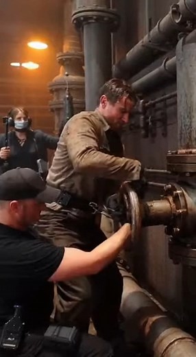 Boiler Room Steam Blast Pressure Valve Explosion BTS #Titanic #BTS #BehindTheScenes #MovieSet #Filmmaking #LeonardoDiCaprio #TitanicMovie #HollywoodBTS #VFX #FilmCrew #ReelMagic #TrendingNow #KateWinslet #CinemaLovers #OnSet | Behind the Scenes
