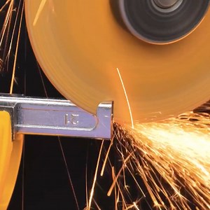 Mastering home repairs: innovative tips and DIY gadgets! | 5-Minute Crafts Teens