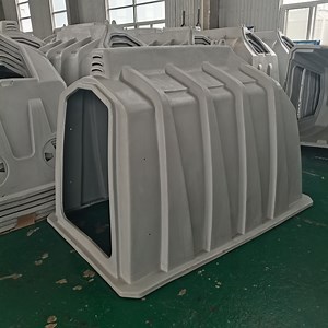 [Hot Item] Portable Calf Igloo Insulated Ventilation PE Calf Shelter for Livestock