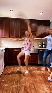 20K views · 405 reactions | A little disco for your Thursday afternoon #disco #70s #hustle #couple #marriedlife | Gustavo Krystal Dance | Facebook