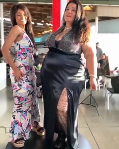 The Beautiful designer @thinklikevic . Her clothing designs @goldenbysoleil . Her first time doing a Plus Size dress. She did my dress for the movie premier of @meltonthismovie . Her website is Goldensoleil.com . #nyrican360 #angieruiz #actress #actriz #international #plussizeactress #plussizemodel #model #modelo #bbw #boricua | Angie Ruiz