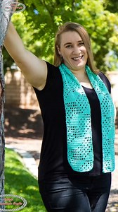 2.8K views · 33 reactions | Have you ever tried Filet Crochet?  This scarf is easier enough that it's makes a great beginner project! You'll just use double crochet stitches and chains to create open and closed mesh to create beautiful images like 3D cubes on this scarf. ❤️ I used CotLin yarn from @wecrochetofficial ❤️ See the LlNKinMyBl0 for the free pattern! | Crochet Patterns & Tutorials by Nicki's Homemade Crafts | Facebook