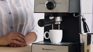 EspressoWorks All-In-One Espresso Machine with Milk Frother 7-Piece Set - Latte Maker Includes Grinder, Frothing Pitcher, Cups, Spoon and Tamper - Coffee Gifts (Blue)