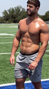 Training in the 💯 degree Texas heat☀️🇺🇸 Gotta say, doing bleachers and old rugby down up sessions on the high school football pitch was one heck of a vibe🔥 #texas #blessed #beproud #fitnessmotivation #lifemotivation #fitboy#usa #rugby #prosport #crossfit #fitguys #happy #tx | Dan Tai