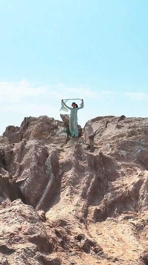 Saira Shakira lawn 24 by Crimson unstitched collection 🌸🌸🌸 | Aarmoire