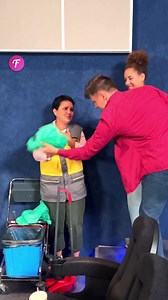 Un vertido de palomitas provoca el caos en un cine | Fabiosa Argentina