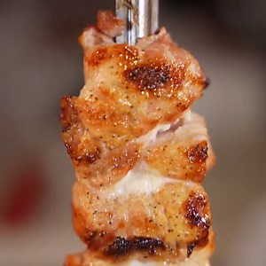 ¡Cuidado! Estas imágenes pueden estar cargadas de un exceso de delicioso sabor 🤤 No lo pienses más y ven con toda tu familia. ¡Haz ya mismo tu reservación! 👇 📱 (305) 452-0021 💻 portoalegrehialeah.net/ 📍795 East 8th Ave, Hialeah | Porto Alegre Brazilian Grill Restaurant