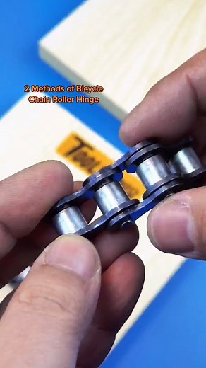 Make Bicycle Chian as Door Hinge #diy #doorhinge #howto #lifehackvideo | The Poster Vault