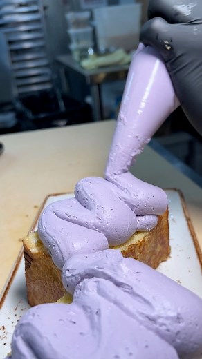 UBE FRENCH TOAST?!The Pepper Club #brunch #frenchtoast | Jayteetakesabite | Facebook
