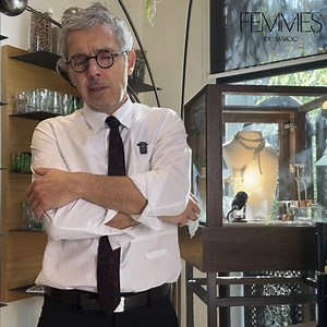 18K views | Swipez pour découvrir de plus près le célèbre artisan joaillier franco-libanais @selimmouzannar qui nous dévoile son univers, son histoire, et sa nouvelle collection de bijoux uniques dans un nouvel épisode de swipe for more. ✨ | Femmes du Maroc | Facebook