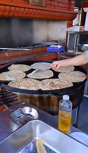 Mekus! Mekus! Pag gawa ng Chapati na sobrang sarap! Immune na kami kaya kahit Mekus-Mekus pa yan ay tiyak ubos pa din! #chapati #mekusmekus #goodvibes #OFW #shortsvideos #StarsEverywhere | AkoNani Vlog