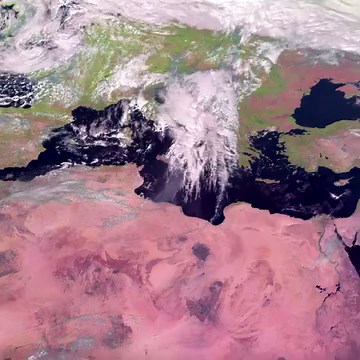 #EarthFromSpace 🌆 Can you spot the dust travelling up from North #Africa? 🧐 Our #Meteosat-10 satellite captured this dust storm on 21 October between 07:30-14:30 UTC passing over #Malta and southern #Italy 🛰️ | EUMETSAT