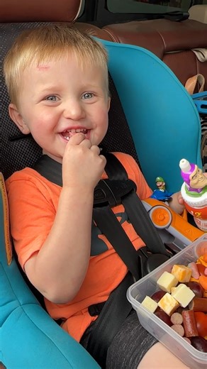 It's not summer without a summer road trip! Let's grab the essentials! #ShopMarketStreet #Summer #RoadTrip | Market Street