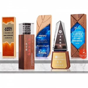 [Hot Item] High Quality K9 Crystal Customized Wooden Trophy Shelf Wooden Base Glass Trophies Honor Wood Trophy for Sports Game