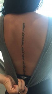 Las Mejores Frases Del Mundo Para Tatuarse Mujeres En La Espalda