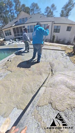 Concrete dummy pad getting install for a Silver mist Travertine patio! #landscaping #landscape #landscaper #landscapedesigns #landscapedesinger #garden #gardening #outdoorliving #lawncare #construction #patio #architecture #pavers #kitchendesign #landscapearchitecture #hardscape #flowers #plants #lawns #poolparty #pool #pooltime #poolday #pooldesign #3d #3dprinting #3ds #3ddesign #3ddesigner | Lawn H2O Triad