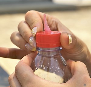 26K views · 48 reactions | Cutest DIY Phone Case You Can Make With Yarn! | 5-Minute Crafts Play | Facebook