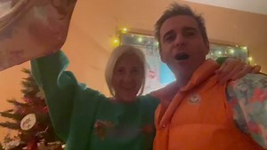 3.7K views · 43 reactions | Alessandro e Cinzia di Guastallo (RE) ci inviano questo loro video di auguri di Buon Natale dedicato a tutti i Paninari del Durango ! | Paninaro Bircide | Facebook