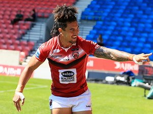 "The Red Devils are red hot!" 🥵 All the key moments from our home victory against the Giants in 2022! 👇 | Salford Red Devils RLFC