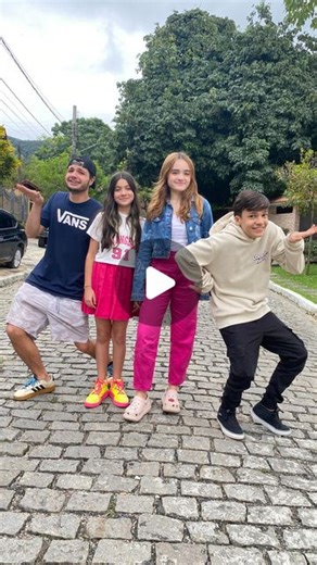 Gui Rodrigues on Instagram: "Quem dançou melhor na sua opinião? Diz aqui nos comentários!!"