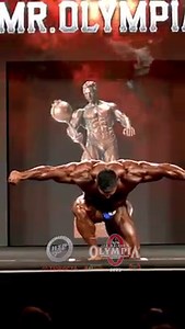 2022 @mrolympiallc Bodybuilding Competitor @dereklunsford_ 2nd Place ! @jake_wood_media @dansolomon_official @ifbb_pro_league @wingsofstrength #mrolympia #olympia #bodybuilding #ifbbproleague | Flex Magazine