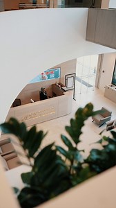 في إطار جهوده المستمرة لتعزيز تجربة العملاء، وضمن خطته لتحويل شبكة فروعه إلى فروع صديقة للبيئة، أعاد بنك الخليج افتتاح فرع العديلية بعد تجديده، ليقدّم تجربة أكثر راحة وسهولة وسرعة لعملائه. بنك الخليج.. معــاكـم دوم | Gulf Bank