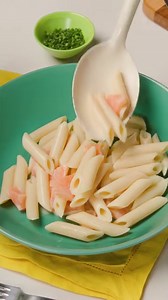 This creamy salmon Barilla penne recipe is guaranteed to leave your taste buds tingling 😋 So simple yet so delicious, this is the perfect meal for a busy weekend... are you going to give this a go? | Barilla