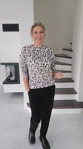 9K views · 26 reactions | ‼️ Labai smagus derinukas ‼️  Leopardine palaidine, puosni nugara, medziaga turi blizgesio  Velvetines kelnes, labai smagus, minkstas, tamprus audinys  Greitas pristatymas   Vilniuje galite pasimatuoti | LANA boutique | Facebook