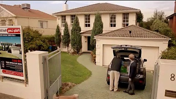 Please Like Me Season 1 Episode 2