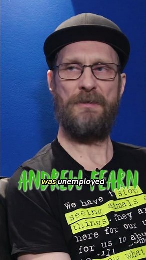 📣 Big news! Andrew Fearn from @sleaford_mods will be on the Viva! Vegan Pod 2 🙌