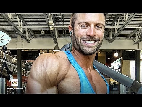 Delts and Abs Workout | Flex Friday with Trainer Mike
