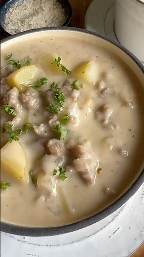 Whole30 Sausage Gravy Soup