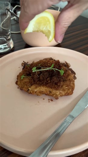 23 reactions | Chicken Milanese, Chorizo floss, Pommes Lyonnaise. Don’t forget to drizzle it with lemon juice to give it that extra sumptuousness. Renditions by UnFrench Bistro | Chef Michelle Adrillana | Facebook