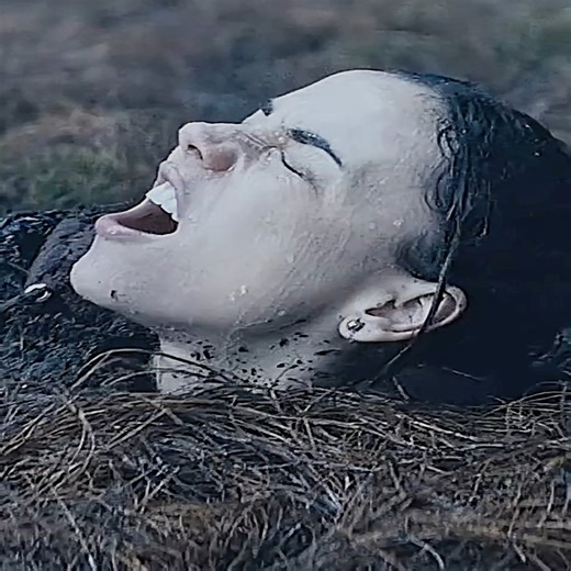 Anyone who passes through this forest cannot return | Clube União Sportiva