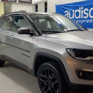 16 reactions | Jeep Compass com som Beats recebendo upgrade. | BRS Sound | Facebook