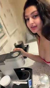 #hotgirlvideo #boobpres #handjob #handblow #hotfigure #teengirls #viralgirl #18girls #skinnygirls