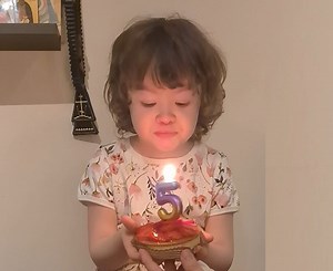 Cadoul Arhidiaconului Mihail Bucă pentru iubitorii de muzică psaltică de ziua fiicei sale Irene Ecaterina: TRoNoS acum 25 de ani - VIDEO de ARHIVĂ