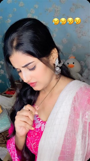 Itna na Karo tum yaad😔😔#trendingreels #foryou #explorepage✨ #nainakhan787876 #sadlifequotes #sadsongs #reelitfeelit #daily #réels #foryou | Naina Khan