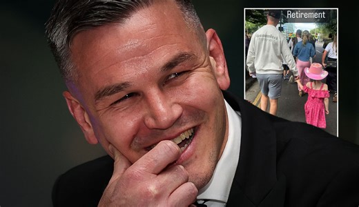 Johnny the Swiftie: Ireland rugby legend enjoys 'retirement' as he returns to Aviva stadium