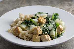Low FODMAP Tofu with Baby Bok Choy
