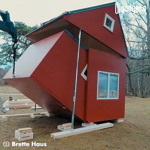 This foldable house can go anywhere and unfold in three hours. | GIGadgets