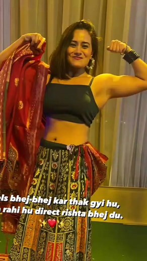 Saree style Muscle bicep 💪😍 - - - #femalebodybuilder #fbbmuscle #femalefitness #musculargirlsflex #femalemuscle #sareelovers #musculargirls #sareelove #indiantraditionalwear #girlinsaree #muscularfemale #girlsinsaree #traditionalgirl #girlbiceps #girlmuscles #indiantradition #muscularwomen #muscularwoman #femalebodybuilding #femalemuscles #musculargirl #fbb #bodybuildinggirl #bodybuilderwomen #dolewaligirls #indiangirls | Saree muscle factory