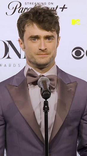 11K views · 60 reactions | Daniel Radcliffe making Jonathan Groff cry with his speech ❤️ #danielradcliffe #jonathangroff #sarahpaulson #angelinajolie #aliciakeys #jayz #dedeayite #chitarivera #thetonyawards #tonyawards #tonyawards2024 #mtvceleb | MTV Australia | Facebook