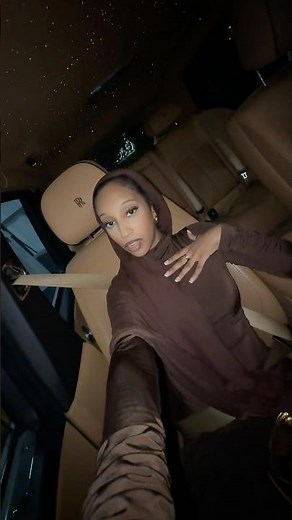 My first time in a rolls royce! 👀