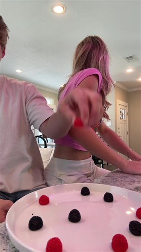 emily blume (@emilyyblume)’s videos with Piano famous song Chopin Deep deep clear beauty - RYOpianoforte