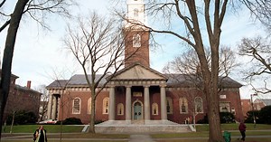 Mumps Outbreak at Harvard Threatens Graduation